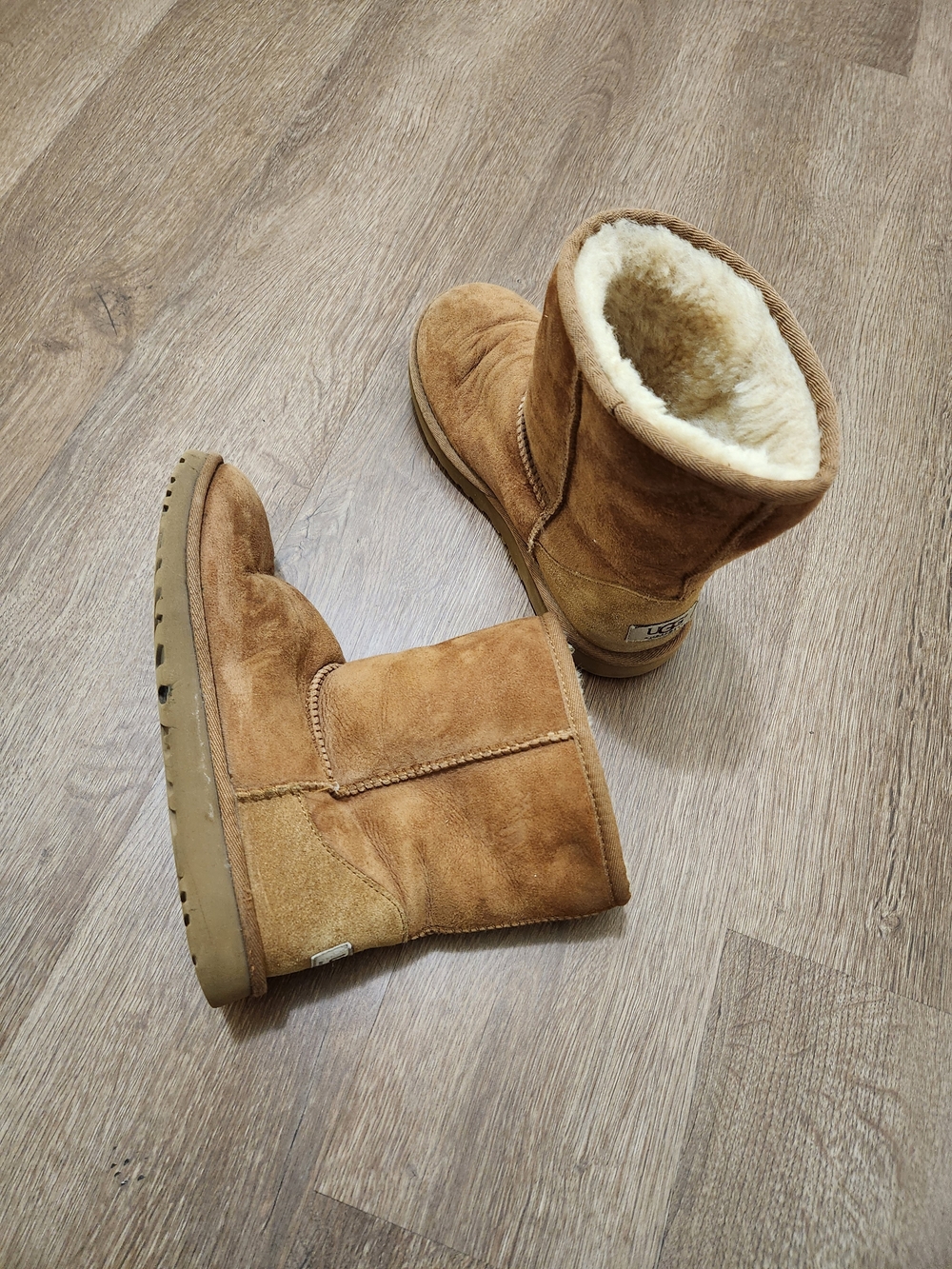 UGG Chestnut Suede Sheepskin Lined Women's Short Boots